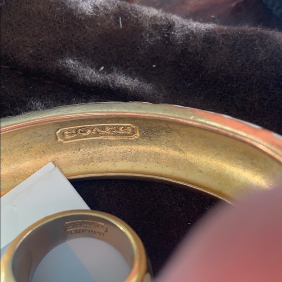 💯 Authentic Coach Embossed Ring & Cuff Set - Picture 8 of 9